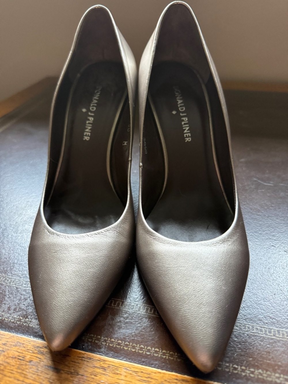 Donald J. Pliner Metallic Brave Pointed-Toe Pumps Size 8